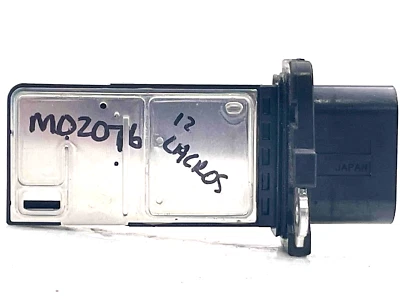 2012 BUICK LACROSSE 2.4L ENGINE MASS AIR FLOW METER MAF SENSOR GM OEM 15865791 - Image 1 of 4