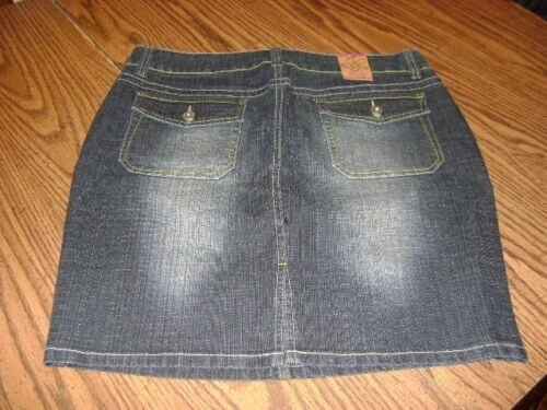FALDA VAQUERA MUJER YOUNIQUE (NUEVA CON ETIQUETAS) TALLA 11 TIENE TRABILLAS Y BOLSILLOS Foto 1 de 1