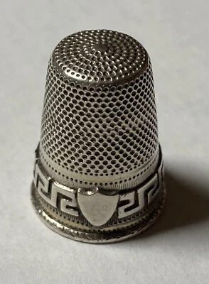 Dé à coudre ancien - argent massif - Photo 1/3