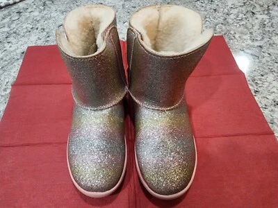 UGG BRAND CHILDRENS BOOTS SIZE 12 - Image 1 of 4