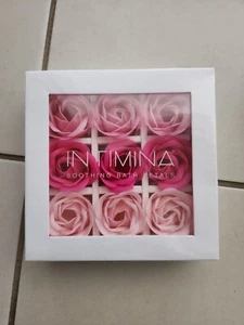 Intimina Soothing Bath Petals - Picture 1 of 2