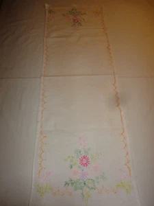 Vintage 1950's Table Runner / Dresser Scarf Floral Hand Embroidered 11.5" x 35" - Picture 1 of 3