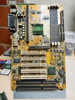 Abit AB-BH6 Intel BX440 slot 1 motherboard - gaming grade - VINTAGE GREAT !!! - Image 1 of 4