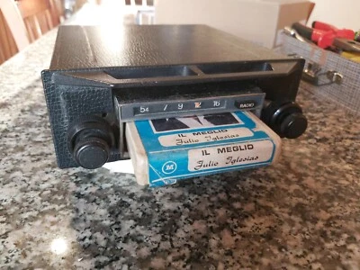 AUTORADIO D' EPOCA STEREO 8  NATIONAL FUNZIONANTE CON  CASSETTA IN OMAGGIO.  - Immagine 1 di 4