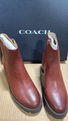 Bota Coach Chrissy C5910 Feminina Tamanho 9.5 B Couro Vermelha/Mocha Tornozelo - Imagem 1 de 4