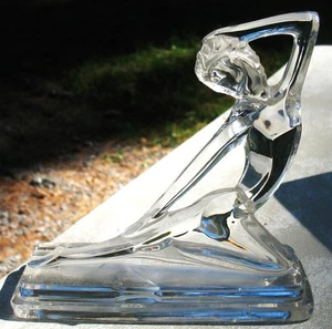 Ant Art Deco KrystalColor Italy Crystal Figurine of Nude Lady in Stretch Pose - Picture 1 of 10