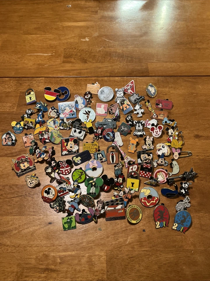 迪士尼别针交易套装 100,无双,可交易 — 第 1/1 张图片