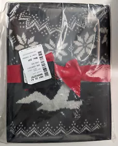 Hollister HCo Betty's Knit Hat & Infinity Scarf Box Set Navy Blue One Size NEW + - Picture 1 of 1