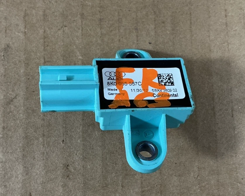 2008 - 2016 Audi A5 Cabrio Front Right Side Sensor 8K0955557C OEM - Image 1 of 4