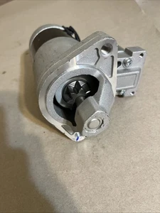 Starter for Suzuki Grand Vitara 2.5L 1999 2000 2001 2002 2003 2004 2005 - Picture 1 of 3