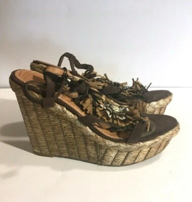 NEW Women's BACIO 61 ANTHROPOLOGIE Brown BAIRO Jungle FEATHER Wedge Sandal 7.5 - Image 1 of 4