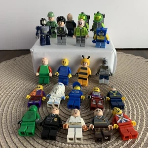Lot Of 22 Lego Minifigures Mixed Lot - Picture 1 of 11