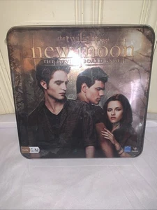 The Twilight Saga NEW MOON The Movie Board Game Trivia in Tin Sealed - Picture 1 of 4