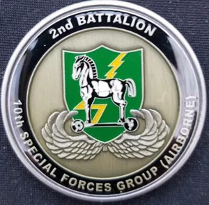 US Army 2/10th SFG (A) 2nd Battalion 10th Special Forces Group (Airborne) Group - Bild 1 von 2