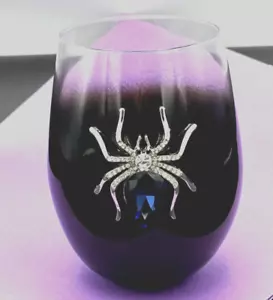 Halloween BLU SFACCETTATURA GEMMA & STRASS ragno senza stelo bicchiere da vino gotico NUOVO 16 OZ - Foto 1 di 7
