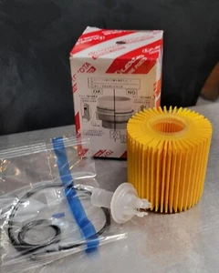 Toyota OEM Oil filter 04152-YZZA1 Original  Manufacturer Part Quality - Picture 1 of 1