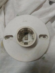 VINTAGE ADLER HARTPLASTIK LEUCHTE WEISS - Bild 1 von 10