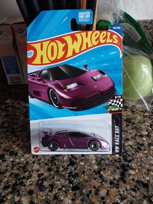 2025 Hot Wheels '94 Bugatti EB110 SS Super Treasure Hunt In Protector New - Image 1 of 4