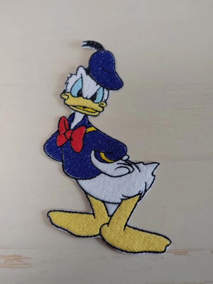 Parche de apliques bordados de hierro de 6 pulgadas del Pato Donald Foto 1 de 1