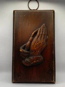 Vintage geschnitzter Holz betende Hände Wandbehang mit Metallring primitive Optik - Bild 1 von 4