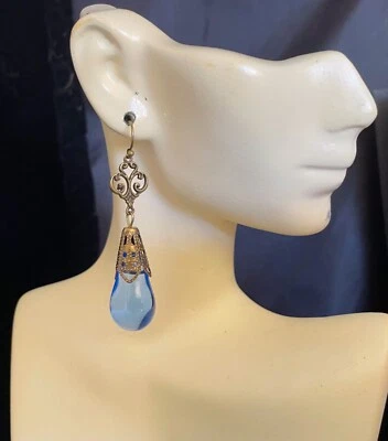 Pendientes Art Nouveau filigranas con gotas antiguas de vidrio checo azul savia Foto 1 de 4