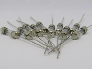 Fußblei GLAS Sicherung 6,3 A langsam & F6,3A schnell T6.3AL250V T6300mA 5x20 mm Axialverstärker - Bild 1 von 22