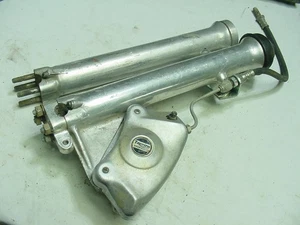 JUEGO DESLIZANTE HORQUILLA DELANTERA TRIUMPH 750 T140 T150 CON PINZA DE FRENO PT# 97-4579 4799 - Imagen 1 de 6