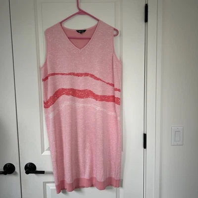 Vestido midi MISOOK tamanho M sem mangas rosa listra variada gola V - Imagem 1 de 4