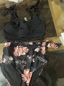 Yonique Badeanzug 2-teilig schwarz geblümt - Bild 1 von 5