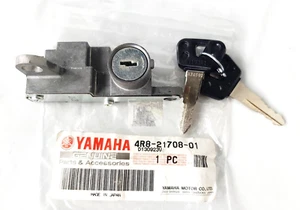 Yamaha SR400 SR500 Side Cover Lock Ass'y New - Foto 1 di 4