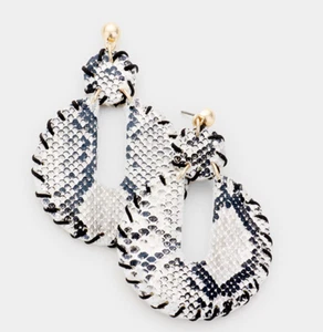 Women's Stitch Trim Cut out Round Leather Earrings - Picture 1 of 1
