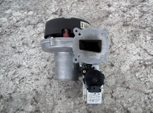 Ebmpapst NRG118/0800-3612-030210 / 10AF60-14UB4232 Boiler Fan Motor / Gas Valve - Picture 1 of 9