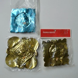 Vintage Shiny Brite Stretch Foil Garland Snowflake Winter Christmas Decor Japan - Picture 1 of 3