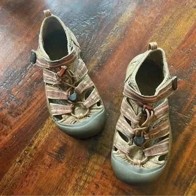 Keen Newport sandals Big Kids size 3 water hiking sports - Image 1 of 4