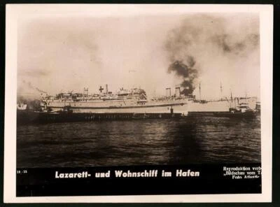 Fotografie 2.WK, Lazarett - und Wohnschiff der Kriegsmarine im Hafen  - Bild 1 von 2