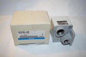 SMC # IS3010-02 PRESSURE SWITCH NEW! - Picture 1 of 4