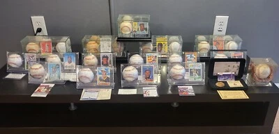 Signed baseball Lot of 15 Mickey Mantle Hank Aaron Willie Mays Joe Dimaggio Ted - Image 1 of 4