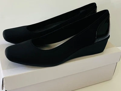 NUEVO Anne Klein Sport Wisher 2 Bombas de Cuña Flexibles Borde de Patente Negro 7.5M Foto 1 de 4