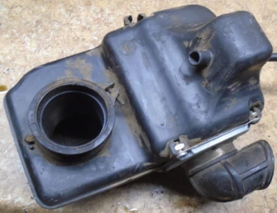 Suzuki Marauder VZ800 VZ 800 1998 filtro de aire caja de admisión colector entrada arranque 98 Foto 1 de 2