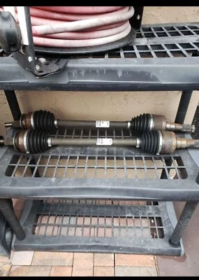 Mustang GT 2018 ejes traseros stock  Foto 1 de 3