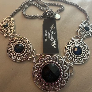 Scroll and Dots BLUE GLASS Collar Necklace Silver Tone Scroll NEW - Bild 1 von 8
