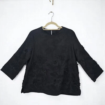 女式大码衬衫? 花卉贴花上衣黑色 3/4 袖纹理人造麂皮绒 — 第 1/4 张图片