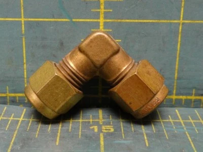 Swagelok Brass Compression Tube Fitting Male Elbow 1/4 in. Tube OD B-400-9 - Image 1 of 3