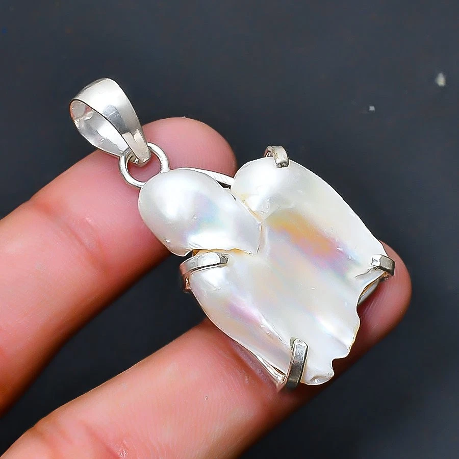 Colgante de joyería hecha a mano con piedras preciosas de perlas Biwa 1,70" Foto 1 de 1