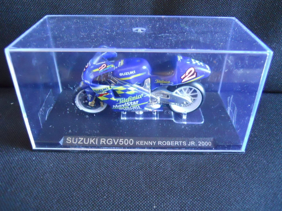 Die Cast Model Moto 1:24 SUZUKI RGV 500 Kenny Roberts Jr. 2000 [N3-54 ] - Immagine 1 di 1
