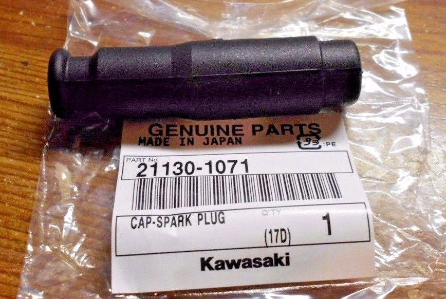 TAPA BOBINA ENCENDIDO BUJÍA KAWASAKI BRUTE FORCE 650, 750, TERYX 800, ZR1100   Foto 1 de 1