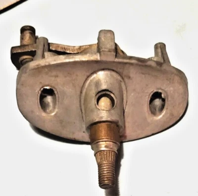 1952-54 道奇/普利茅斯自动轻型挡风玻璃雨刷枢轴变速器 EWY85 — 第 1/3 张图片