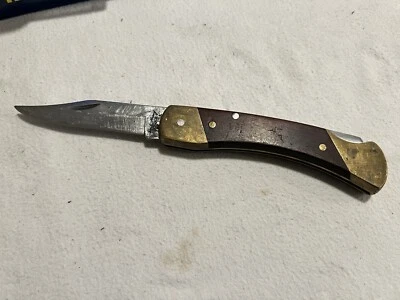 Cuchillo Plegable Schrade+ LB7 Tío Henry EE. UU. Hoja Plana Mango Madera/Latón Bloqueo Foto 1 de 4