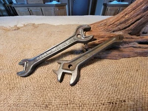 Antique Deere Mansur Co A583 & unmarked square nut Wrenches - Picture 1 of 5