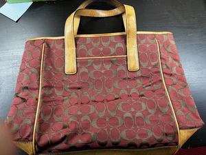 Bolso de Mano Coach Signature en Rojo (DAÑADO) VENDIDO COMO ESTÁ - Imagen 1 de 7